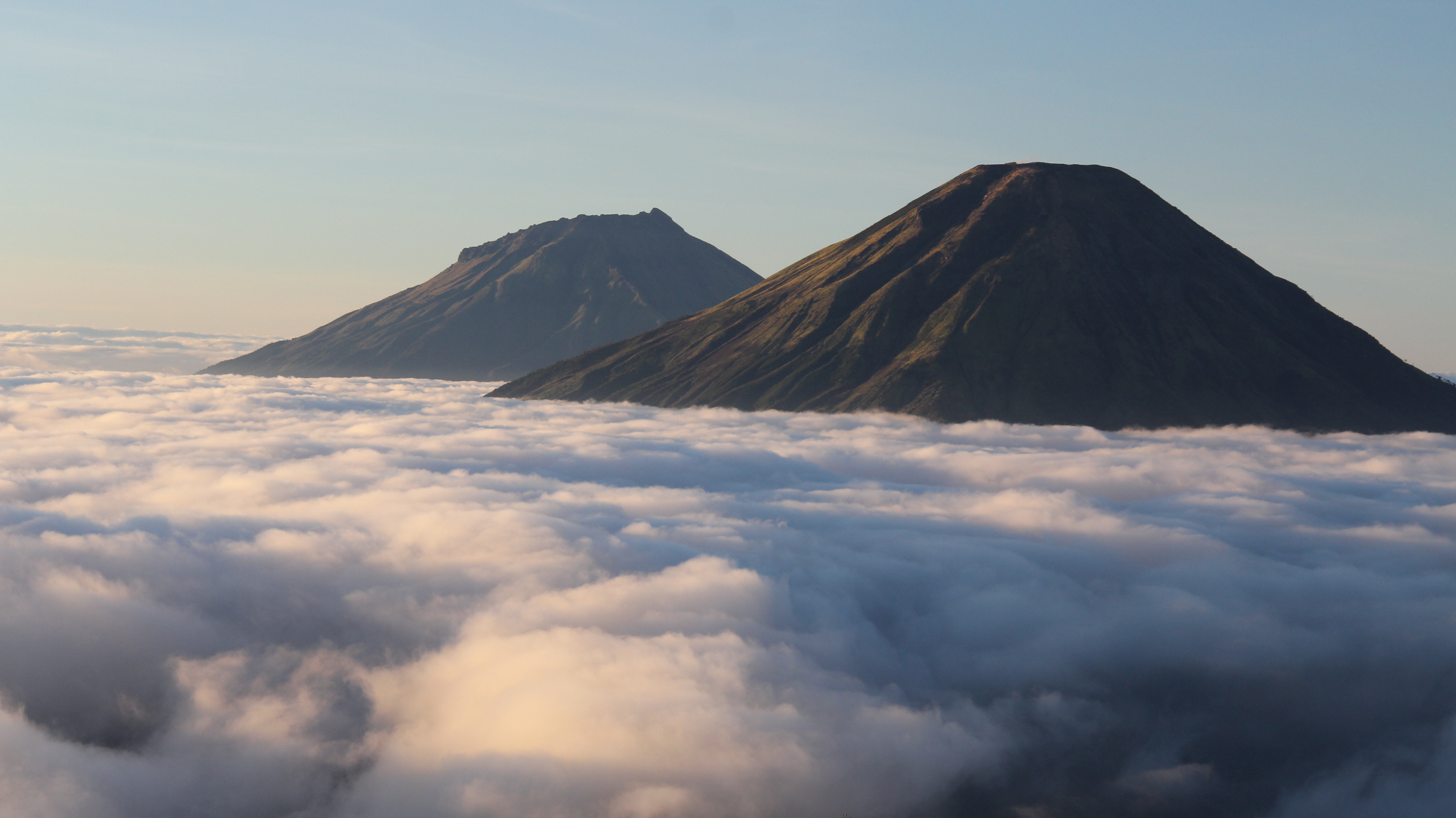 Gunung Prau Dieng Jelajah Terletak Ketinggian 2560 Atas Permukaan Laut